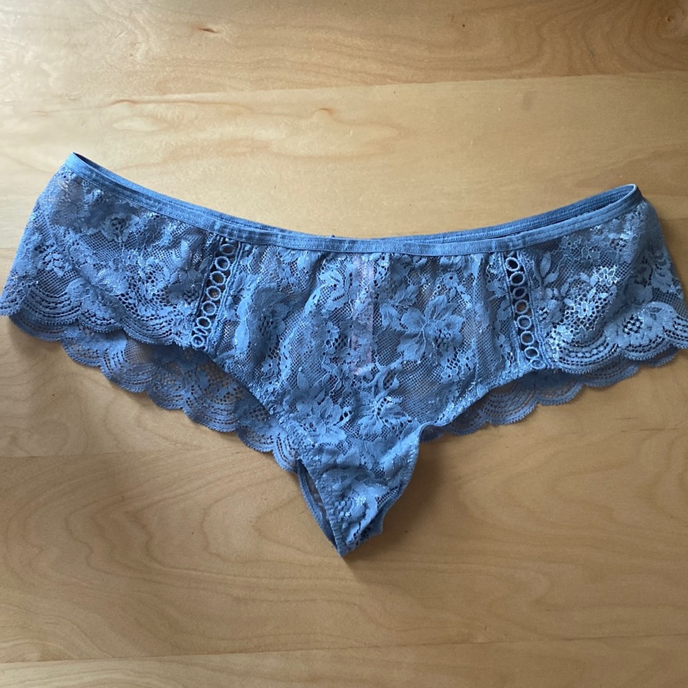 NWOT cheeky lacy Victoria’s Secret thong